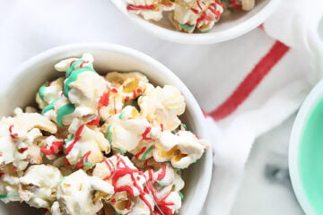 1Peppermint White Chocolate Popcorn with Cashews 1