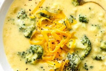 Delicious Cheddar Broccoli Soup Recipe 5 Broccoli Cheddar Soup everydaydeliciouskitchen.com 768x1151 1