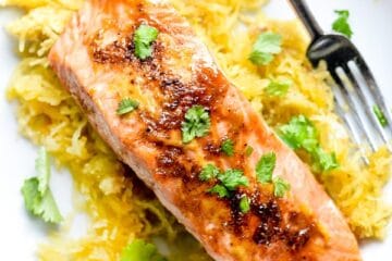 Orange-Spiced Salmon with Spaghetti Squash 5 A combination of five-spice powder, brown sugar and orange zest gives a sweet but subtle flavor to this combination of salmon with a side of spaghetti squash.