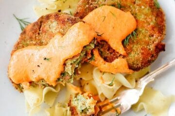 Salmon Cakes with Roasted Red Pepper Cream Sauce 6 Salmon Cakes Red Pepper Cream 8