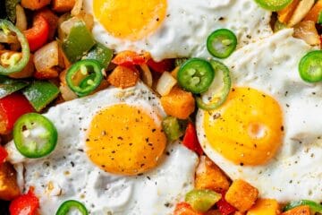 Southwestern Vegetable Hash and Fried Eggs 5 Southwest Veggie Hash everydaydeliciouskitchen.com 13 2 1