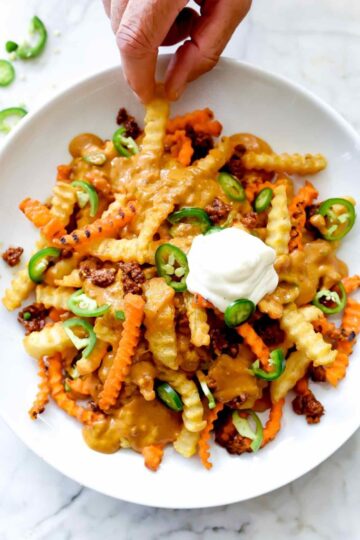 Chorizo Queso Beer Chile Cheese Dip everydaydeliciouskitchen.com 016 683x1024 1