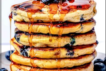 How To Make The Best Fluffiest Blueberry Pancakes 2 How To Make The Best Fluffiest Blueberry Pancakes 01