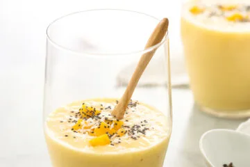 Mango Smoothie everydaydeliciouskitchen.com 1