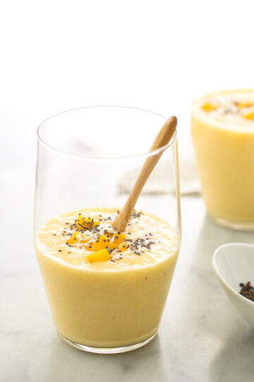 Mango Smoothie everydaydeliciouskitchen.com 1