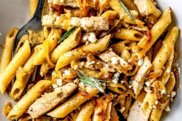 Penne Pasta with Chicken Caramelized Onions and Blue Cheese